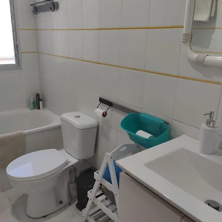 Bonito Around The Center アパート