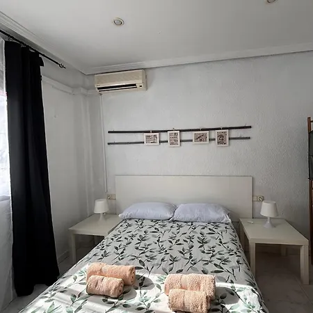 Bonito Around The Center アパート *